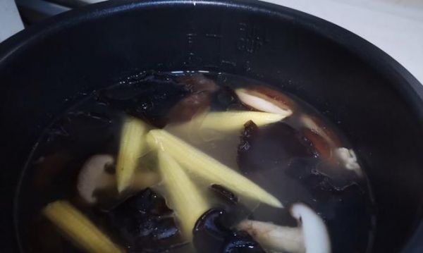 香菇木耳湯如何幫助減肥？具體做法是什么？