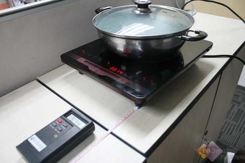 離多遠才安全電磁爐輻射實際測試