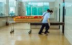 火化工自述：对生死已经麻木，年轻漂亮女尸会多留两晚