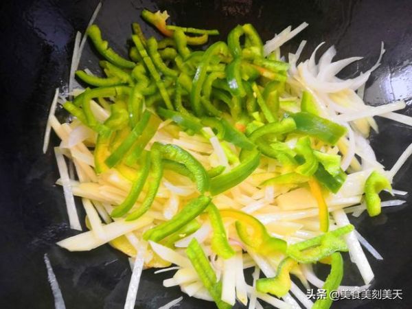夏日减肥期间吃这道菜，不仅做法简单，还帮助肠蠕动，防止便秘