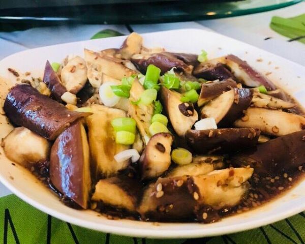 低卡少油神仙蒸茄子（料理小白必选）的做法