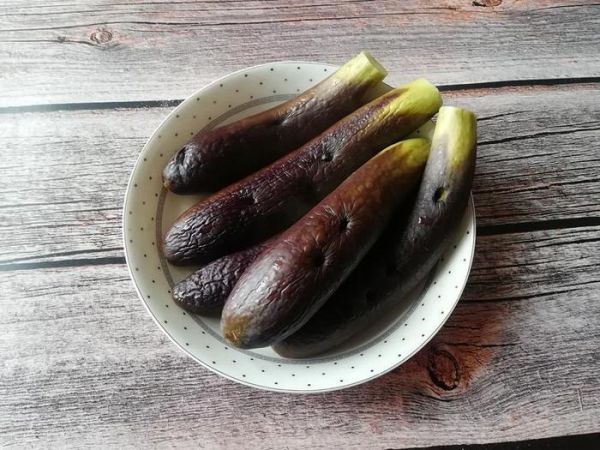 夏天,茄子适合这样吃,不用炒,不用炸,少油烟,吃着清淡又美味