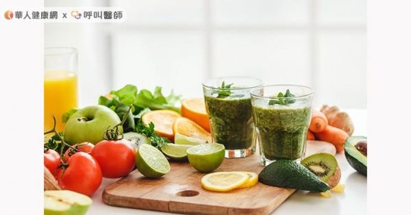 也有人好奇想問：打成蔬果汁，不會加速升糖嗎？事實上，把握以下2個重點，喝蔬果汁就能降低餐後血糖和胰島素反應。