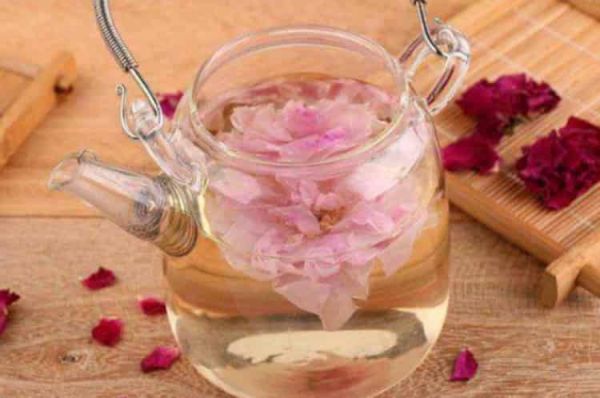 坚持喝一个月玫瑰花茶会怎样_可调理经络美容养颜