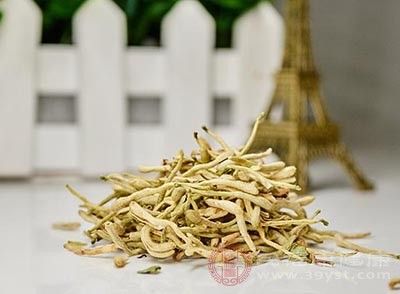 要知道金银花一直被人们称为“清热解毒第一花”
