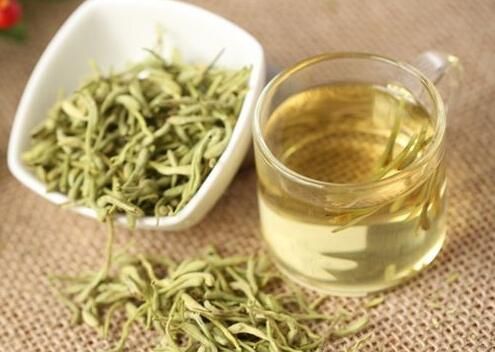 金银花茶的功效与作用——清咽降火的良方