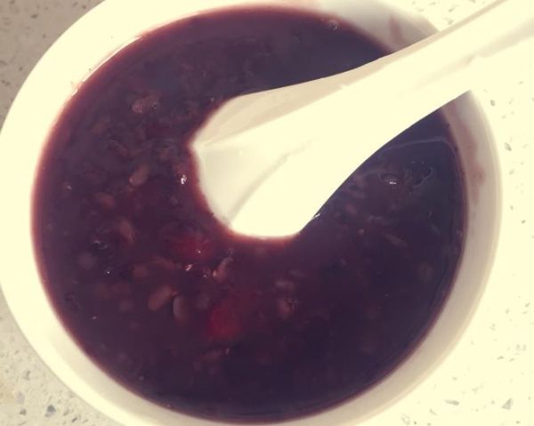 營養(yǎng)黑米粥的做法