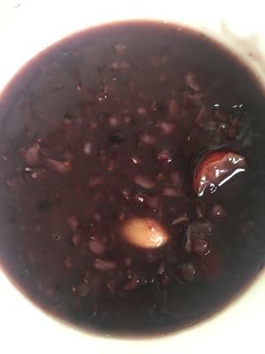 營養(yǎng)黑米粥的做法 步驟2