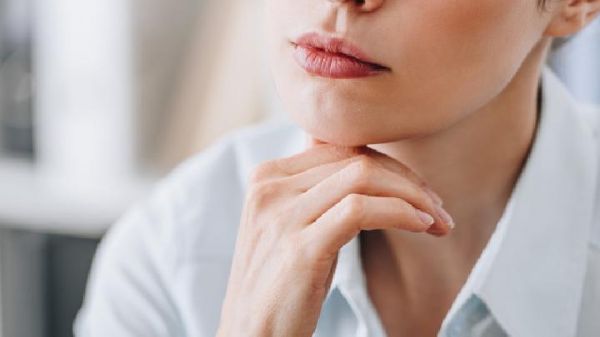 红酒美容法是怎样的？教你如何用红酒美容？