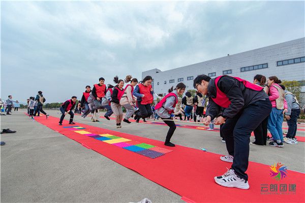 指压板挑战—团建活动—扬州拓展训练