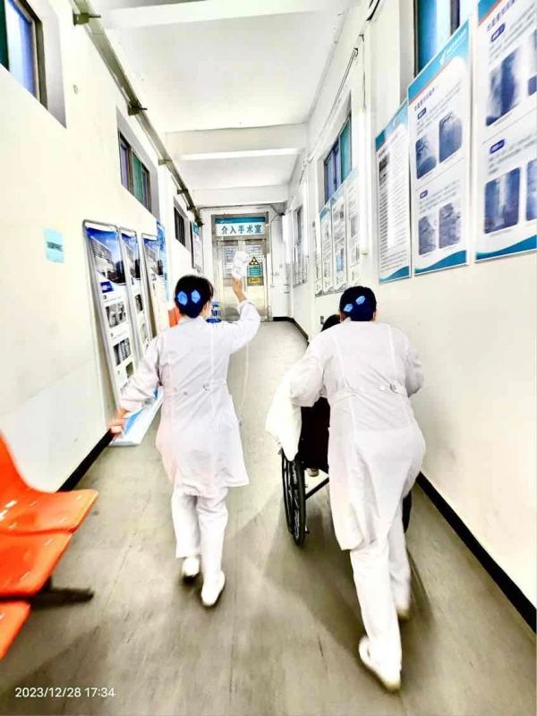 暖医瞬间 | 角色互换 共情体验——西安市第九医院心血管病院二科开展患者就医体验日活动