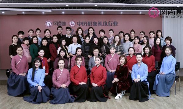 形體訓(xùn)練專(zhuān)家徐文波老師
