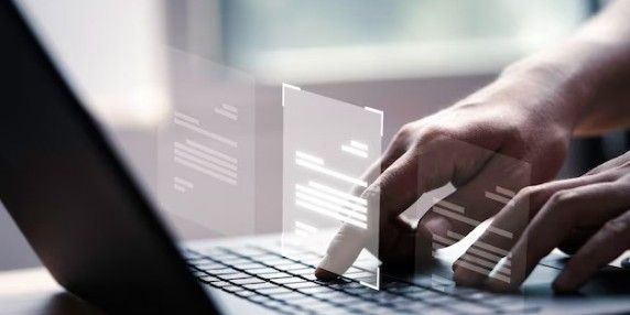 托班教育系統(tǒng)的情感支持策略在托班教育系統(tǒng)中，情感支持策略扮演著至關重要的角色，旨在促進兒童的情感發(fā)展和心理健康。托班階段的孩子們正處于人生的早期階段，他們的情感需求較為特殊，因此，教育工作者需要采取有針對性的策略來提供情感支持。首先，建立穩(wěn)定的師生關系是關鍵。托班教師應通過關心和理解的方式，建立與每個孩子的信任關系。例如，教師可以通過積極的互動和回應孩子的需求，幫助他們感受到安全和被重視。這種穩(wěn)定的關系能夠幫助孩子們建立自信心，減少焦慮感。其次，營造積極的課堂環(huán)境同樣重要。托班的課堂環(huán)境應充滿溫暖和關愛。教師可以通過使用鼓勵性語言、贊美和獎勵，激勵孩子們表現(xiàn)出積極的情感。此外，創(chuàng)造一個富有包容性和支持性的環(huán)境，鼓勵孩子們之間的合作與友誼，有助于培養(yǎng)他們的社會情感技能。在情感支持的具體實踐中，教師應關注孩子們的情緒變化，并采取適當的干預措施。例如，當孩子遇到挫折或困難時，教師應給予適時的安慰和鼓勵，幫助他們學會如何表達和管理自己的情緒。通過引導孩子們進行情感表達和解決問題的練習，可以增強他們的情感調節(jié)能力。最后，家園合作也是托班情感支持的重要方面。教育工作者應與家長保持密切聯(lián)系，共同關注孩子的情感發(fā)展。定期的家長會議和溝通可以幫助教師和家長了解孩子的情感需求，確保教育策略的一致性和有效性。總之，在托班教育系統(tǒng)中，情感支持策略通過建立穩(wěn)定關系、營造積極環(huán)境、關注情緒變化和促進家園合作，能夠有效促進兒童的情感健康和全面發(fā)展。