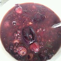 黑米莲子红枣滋补粥的做法图解2