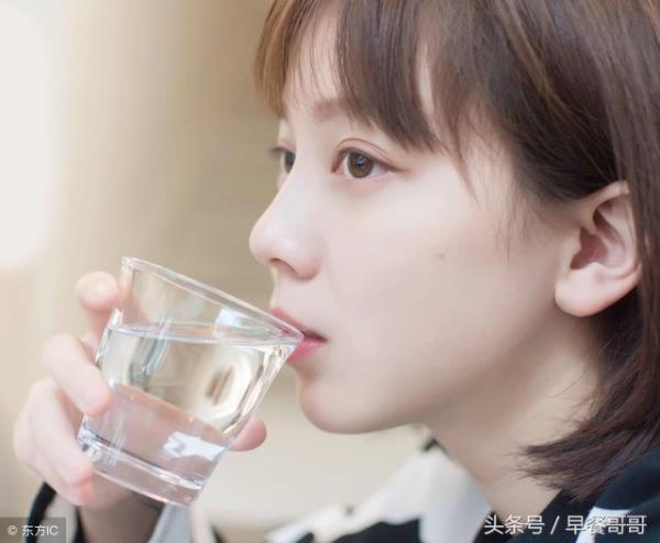 喝水關(guān)乎著體重和壽命！想不胖的話這樣喝水準沒錯！