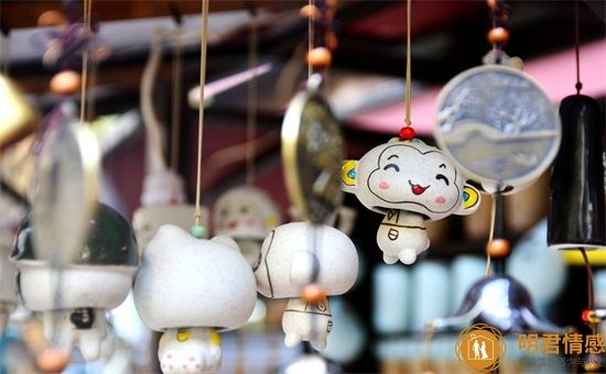情感心理咨詢話術,非語言部分的心理咨詢技巧