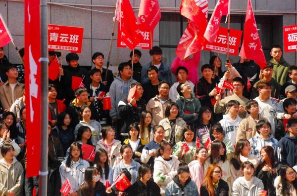 全武漢最厲害高三集訓(xùn)班哪里好+2025全武漢沖刺班top口碑一覽