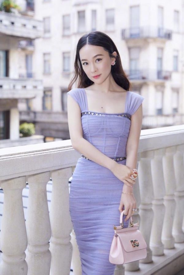 辣媽霍思燕從160斤瘦到92斤，妖嬈小腰煥回年輕感，你也可以
