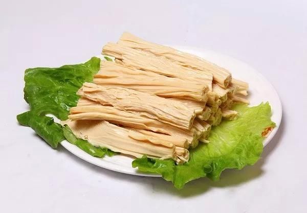 你知道豆腐皮、千張、腐竹的區(qū)別嗎？千張豆腐皮怎么炒好吃？