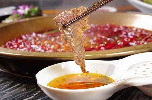 排行前十強(qiáng)，這家重慶老火鍋免費(fèi)分享秋冬養(yǎng)生干貨了！