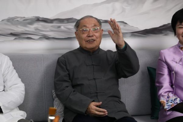 趙雅芝續(xù)約漢后膏方代言人，再次開啟優(yōu)雅之旅