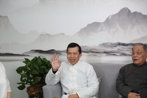 趙雅芝續(xù)約漢后膏方代言人，再次開啟優(yōu)雅之旅