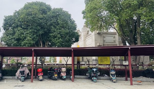 暖心電車(chē)驛站 實(shí)現(xiàn)充電自由