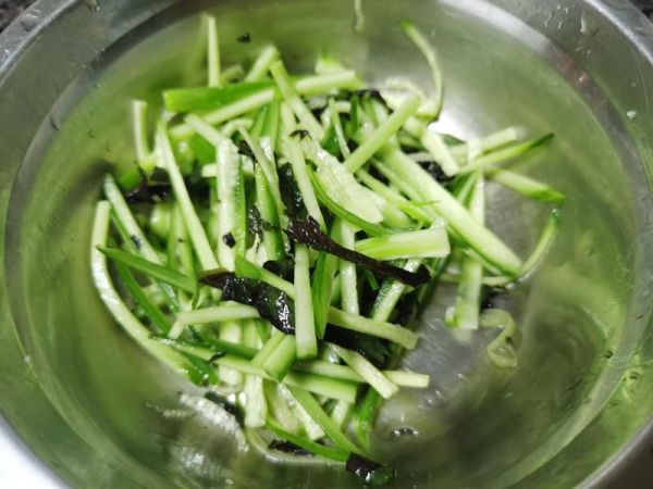 純奶手撕吐司的做法 步驟1