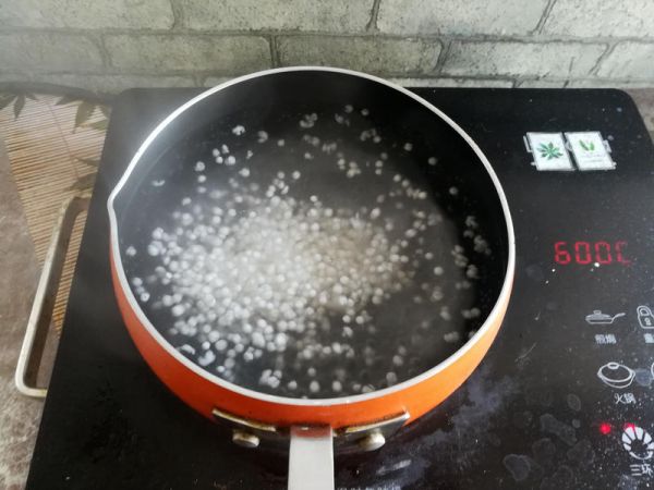 純奶手撕吐司的做法 步驟1