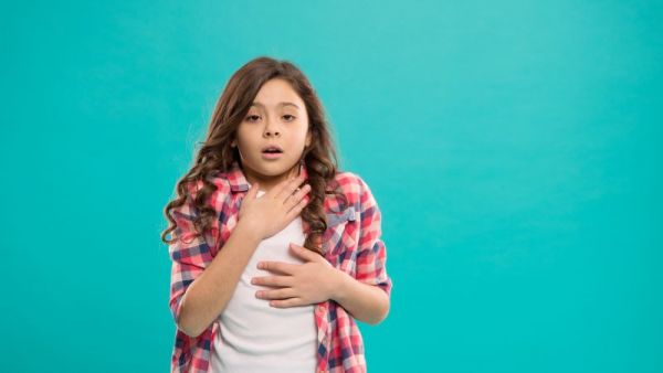 女孩11歲乳房發(fā)育正常嗎