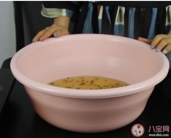 花椒搭配什么泡腳效果好 花椒水泡腳有什么禁忌