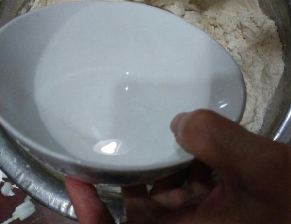 純奶手撕吐司的做法 步驟1