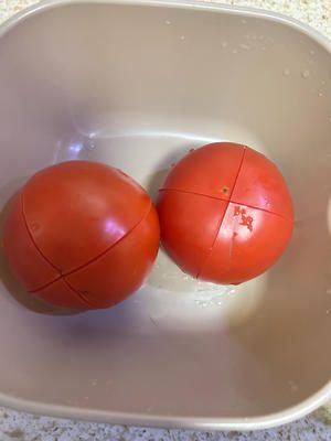 番茄炒蛋（超級(jí)容易上手版）的做法 步驟1