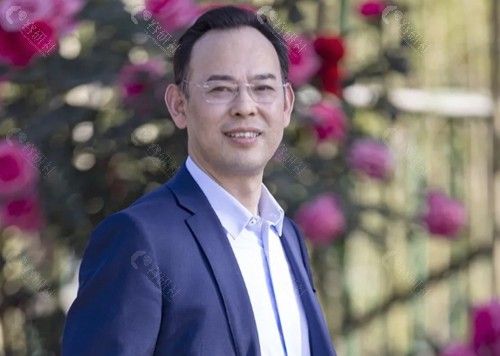 西安國際醫(yī)學(xué)王愛武吸脂好嗎