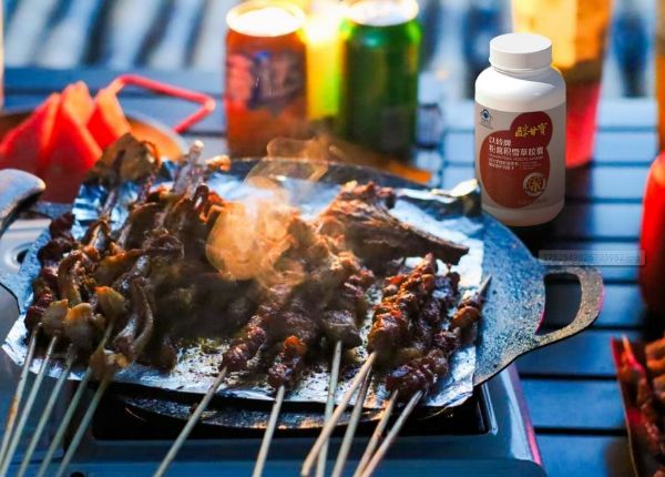 熬夜+燒烤+啤酒=肝損傷加速器？中醫(yī)揭秘夏日“深夜食堂”的隱藏代價！