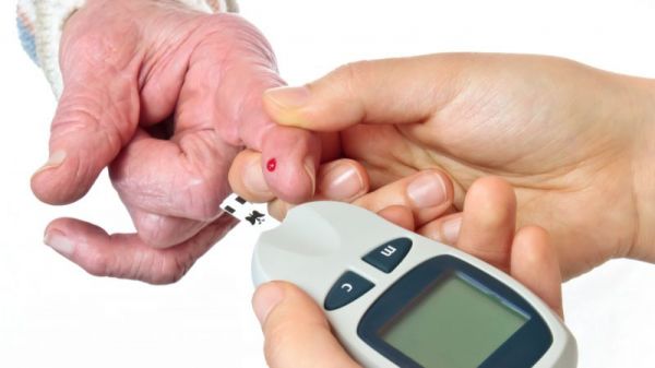 空腹血糖12 mmol/L怎么辦