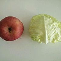 【果蔬汁】苹果卷心菜汁的做法图解1