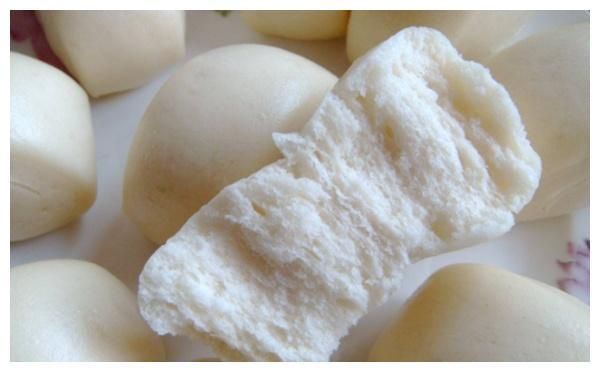 蒸饅頭還在用酵母？多加這“3樣”東西，饅頭又白又軟又香甜！