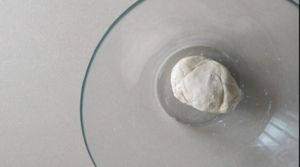 口感筋道，有嚼勁的手工面條，一次成功的做法 步驟2