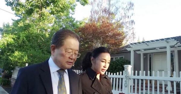 刘晓庆老公备胎转正的故事 直言我们相爱十生十世