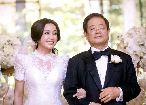 刘晓庆老公备胎转正的故事 直言我们相爱十生十世