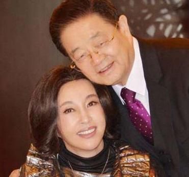 劉曉慶75歲老公加盟真人秀撒狗糧！稱要愛十生十世！