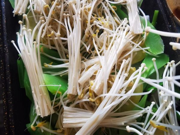 純奶手撕吐司的做法 步驟1