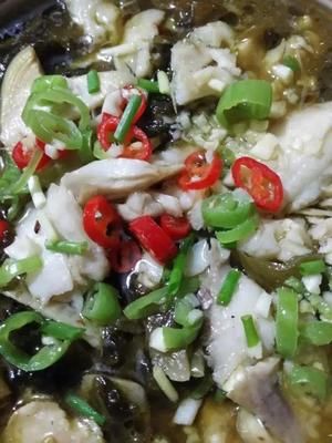 香辣冬筍酸菜鯛魚的做法 步驟3