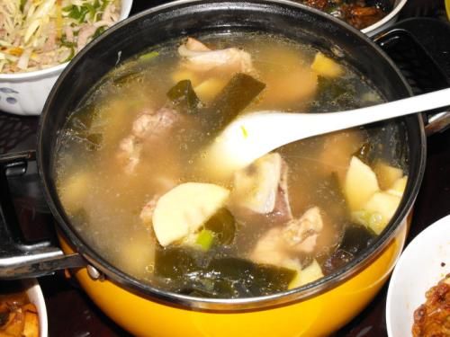 香菇冬笋排骨汤——理气健脾滋补养身