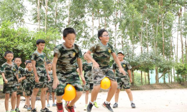 一個(gè)月國內(nèi)夏令營報(bào)名多少錢