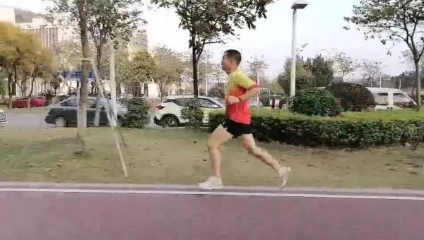 小聶:這個技術(shù)體系很小眾嗎?事實證明,要想減肥無傷健康跑,不斷提高身體素質(zhì)和刷新PB,就要這樣跑,看看這個你就明白了4790 作者: 來源: 發(fā)布時間:2024-8-22 23:22