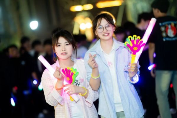 体重 管理年 管理 青春 跃动 荧光 点亮 校园