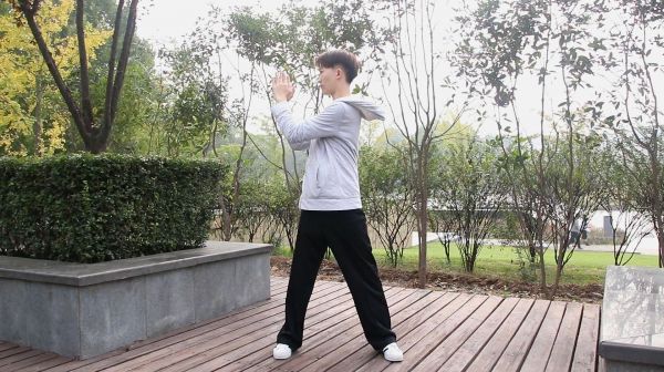 每天左右拍拍手，瘦肚子瘦腰，專瘦內(nèi)臟脂肪