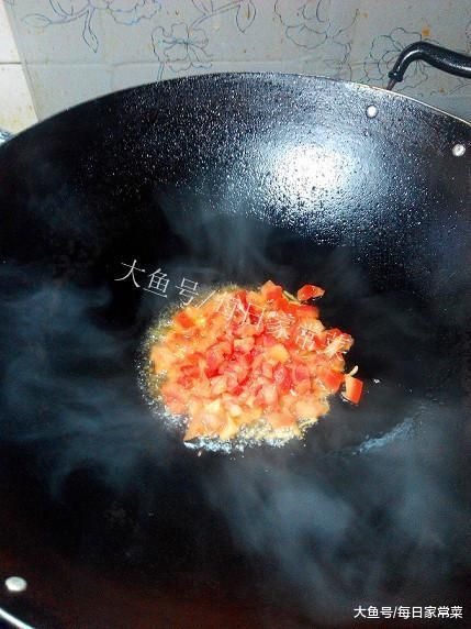 天冷, 來(lái)一碗番茄蛋花湯暖暖胃吧, 雖簡(jiǎn)單家常, 卻也美味營(yíng)養(yǎng)